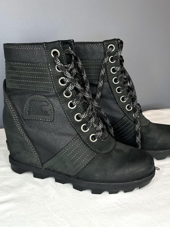 Sorel Lexie Wedge Boots Womens Size 7 Black Lace Up Ankle Booties Lug NL3046-010 - Picture 1 of 16